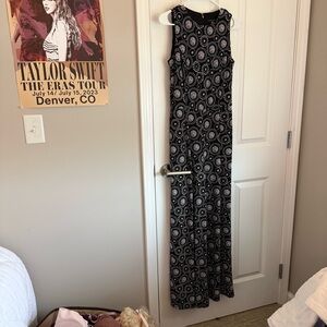 Tommy Hilfiger Black and White Patterned Sleeveless Wide-Leg Jumpsuit. Size 4.